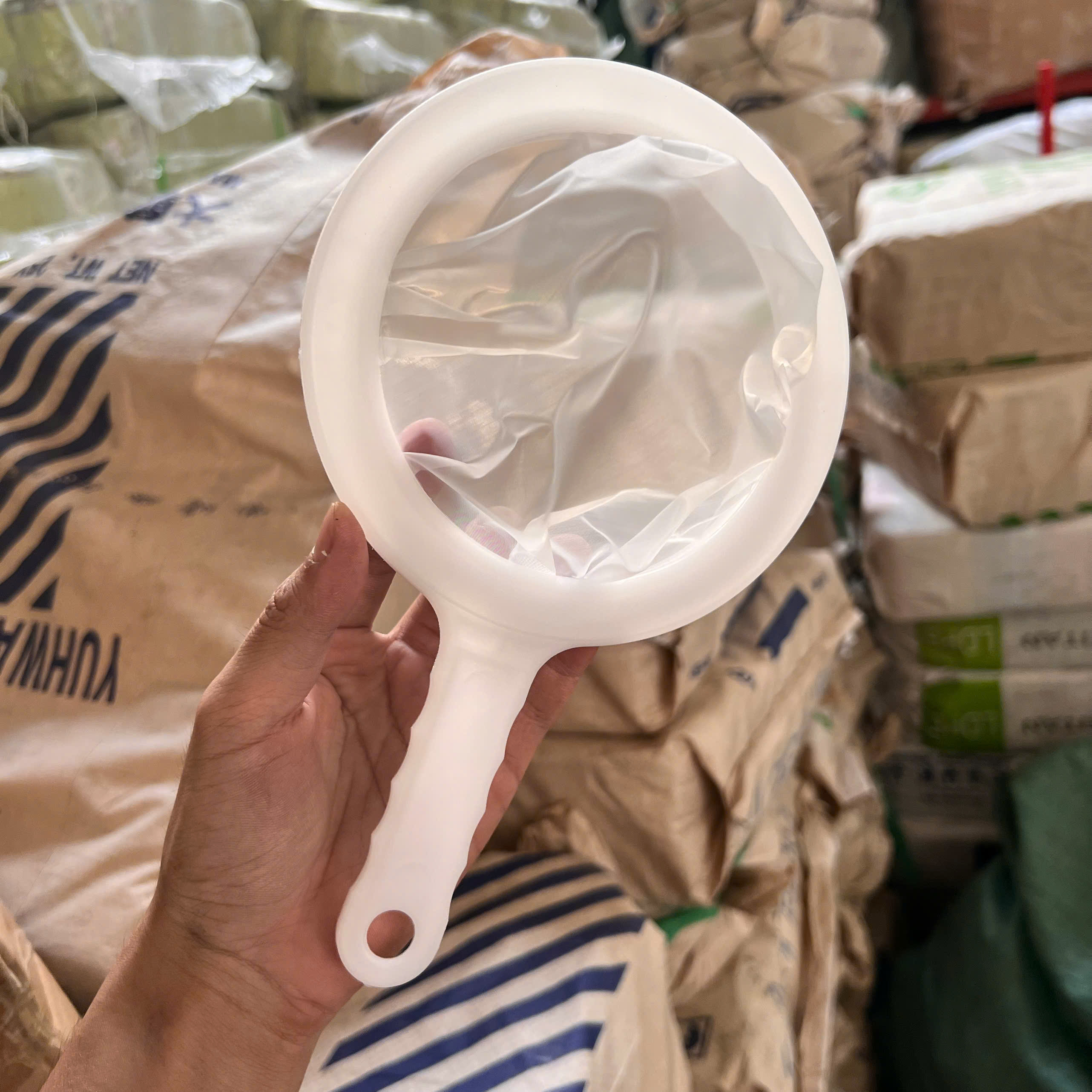 Rây Lọc Siêu Mịn Tay Cầm PP Trắng – Lưới Mịn, Dễ Vệ Sinh, Đa Năng - Ray ...