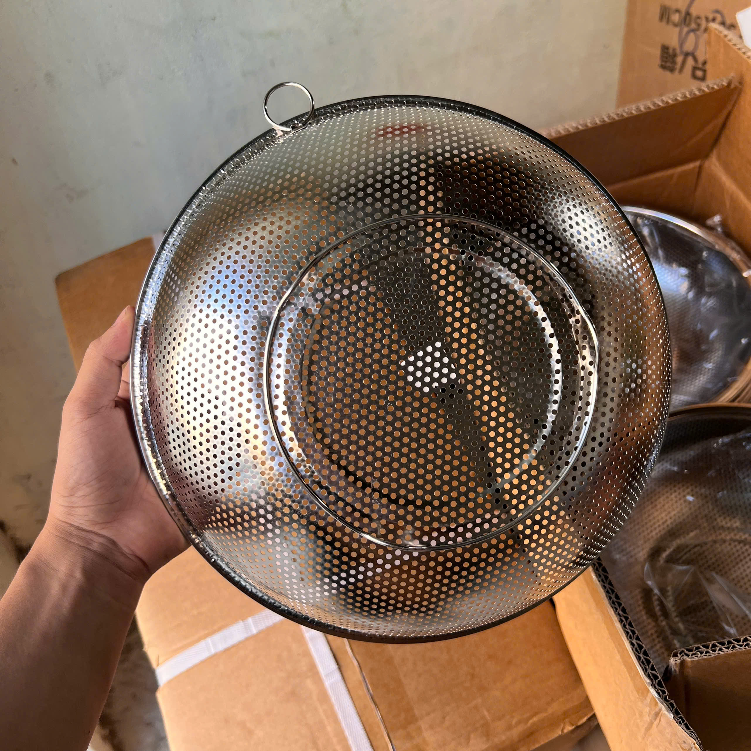 Rổ inox, rổ đựng rau 28cm có quai cầm, quai treo - Gia dụng inox giá sỉ