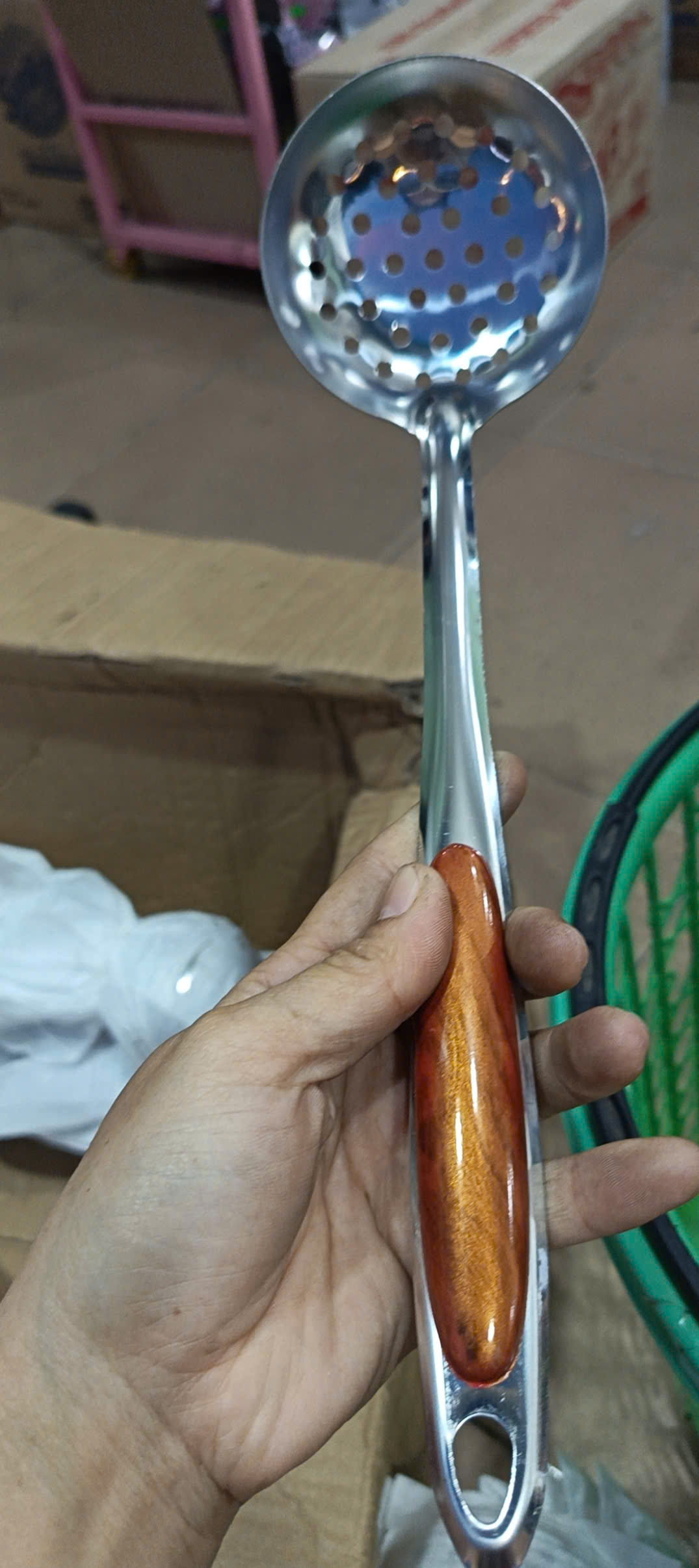 Vá/muôi múc lẩu INOX cán cầm ép gỗ 35cm - Ga dụng nhà bếp INOX giá sỉ