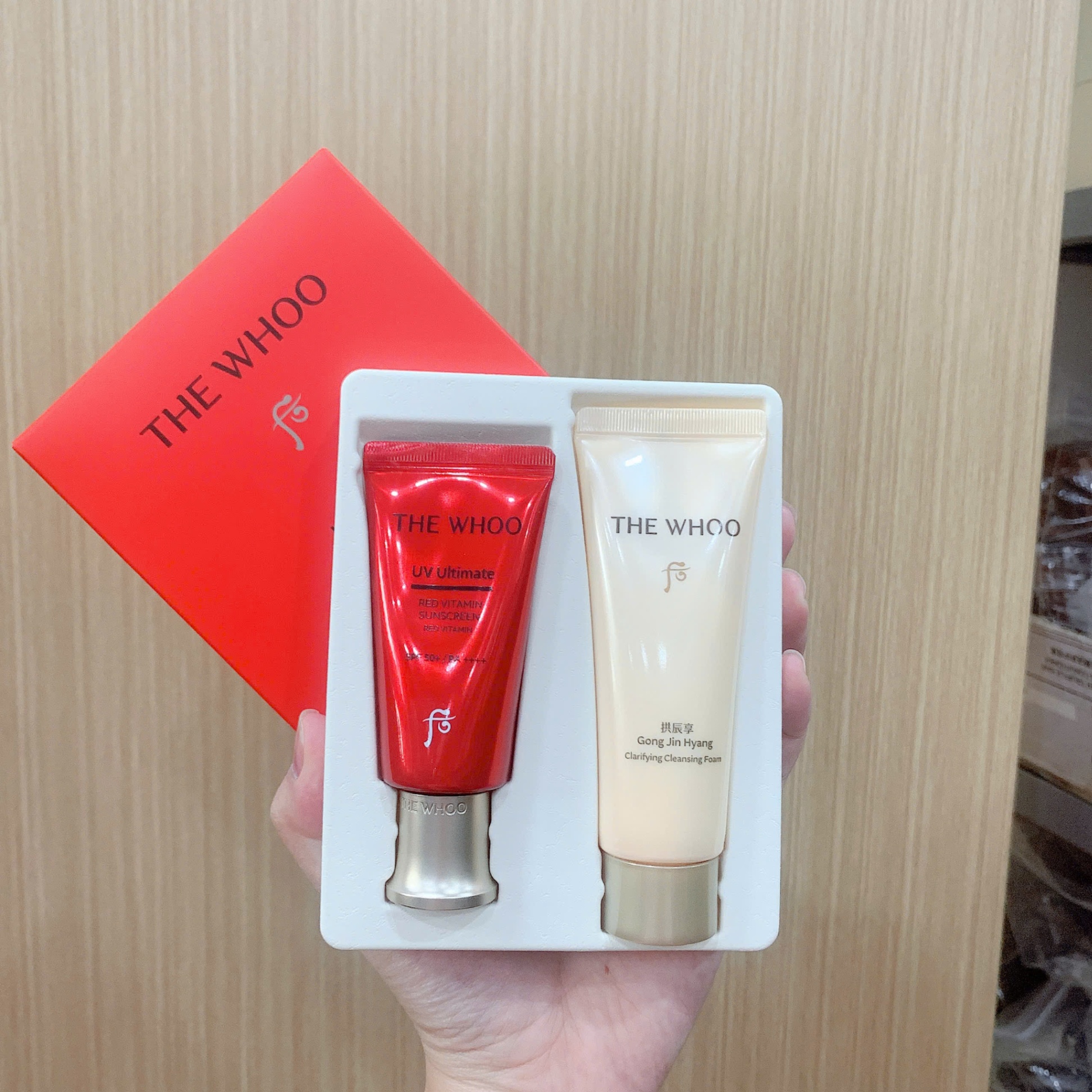 M795 ( nhỡ zize ) Set kem chống nắng The Whoo UV Ultimate Red Vitamin Sunscreen SPF50+/PA++++ (25ml)+ srm 40ml