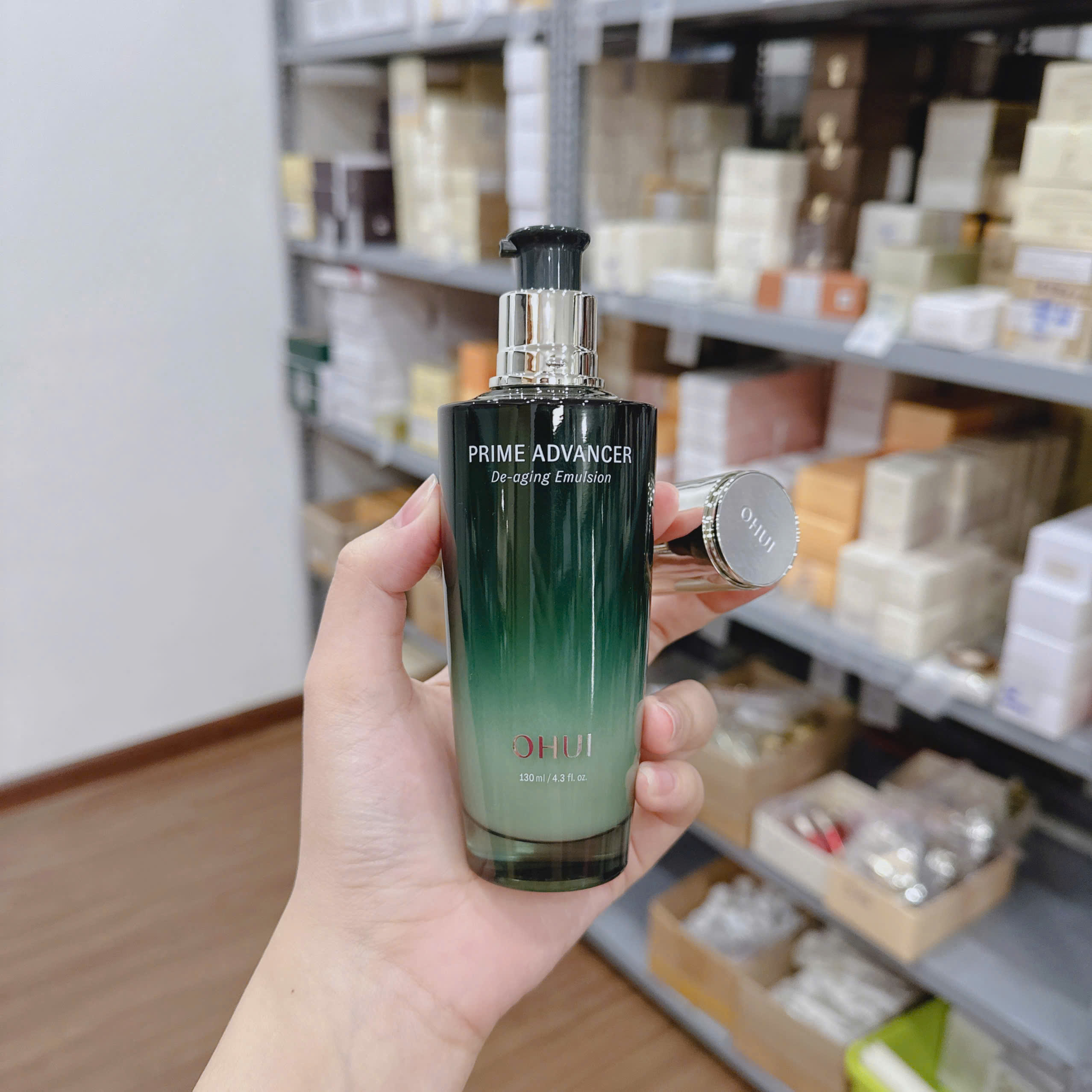 Q659 ( tách set ) Sữa dưỡng ngăn ngừa lão hóa sớm OHUI Prime Advancer de aging emlsion 130ml