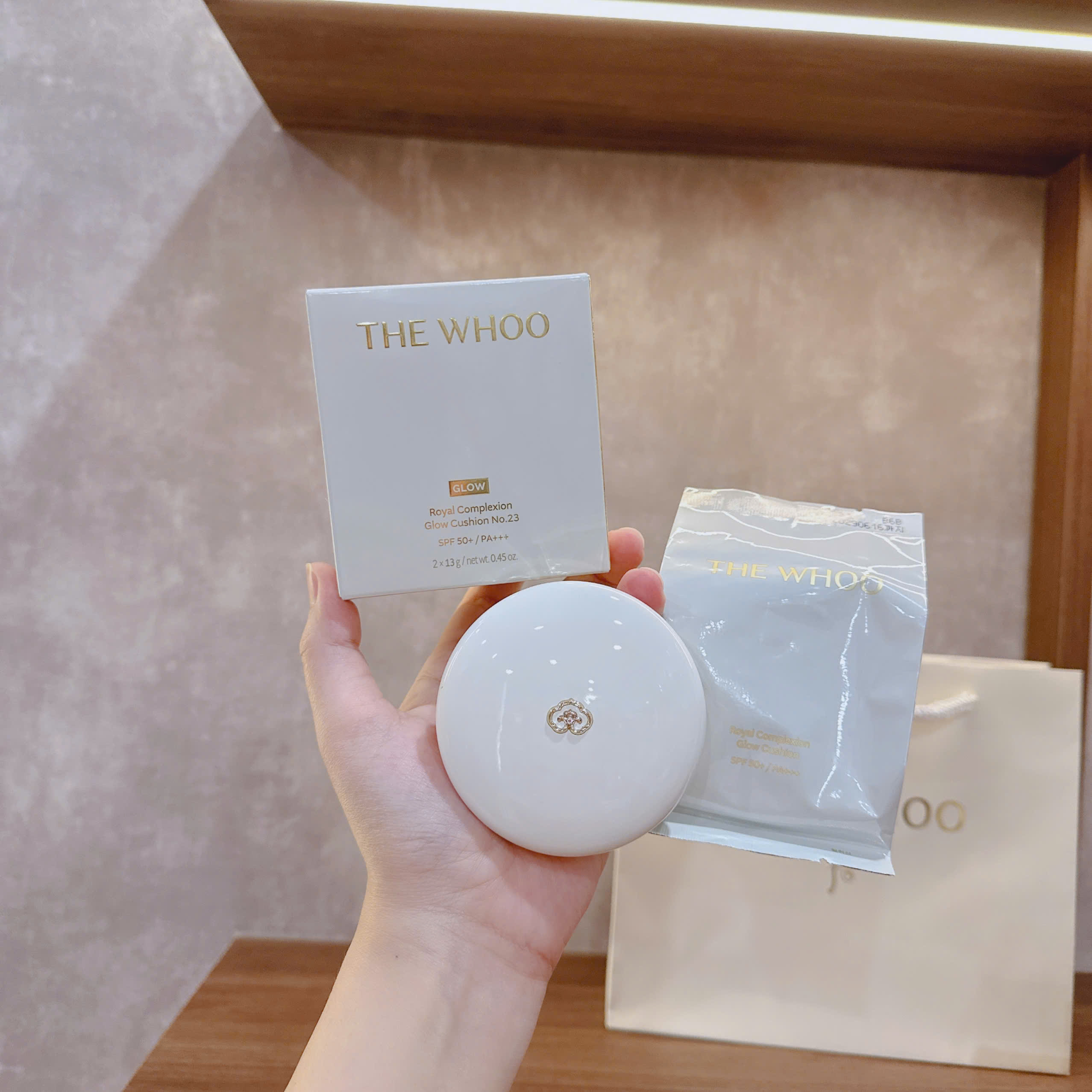 S262 - Cushion Whoo vàng Royal Complexion Glow Cushion SPF50+/PA+++ ( số 23 ) (date 6/2029 )