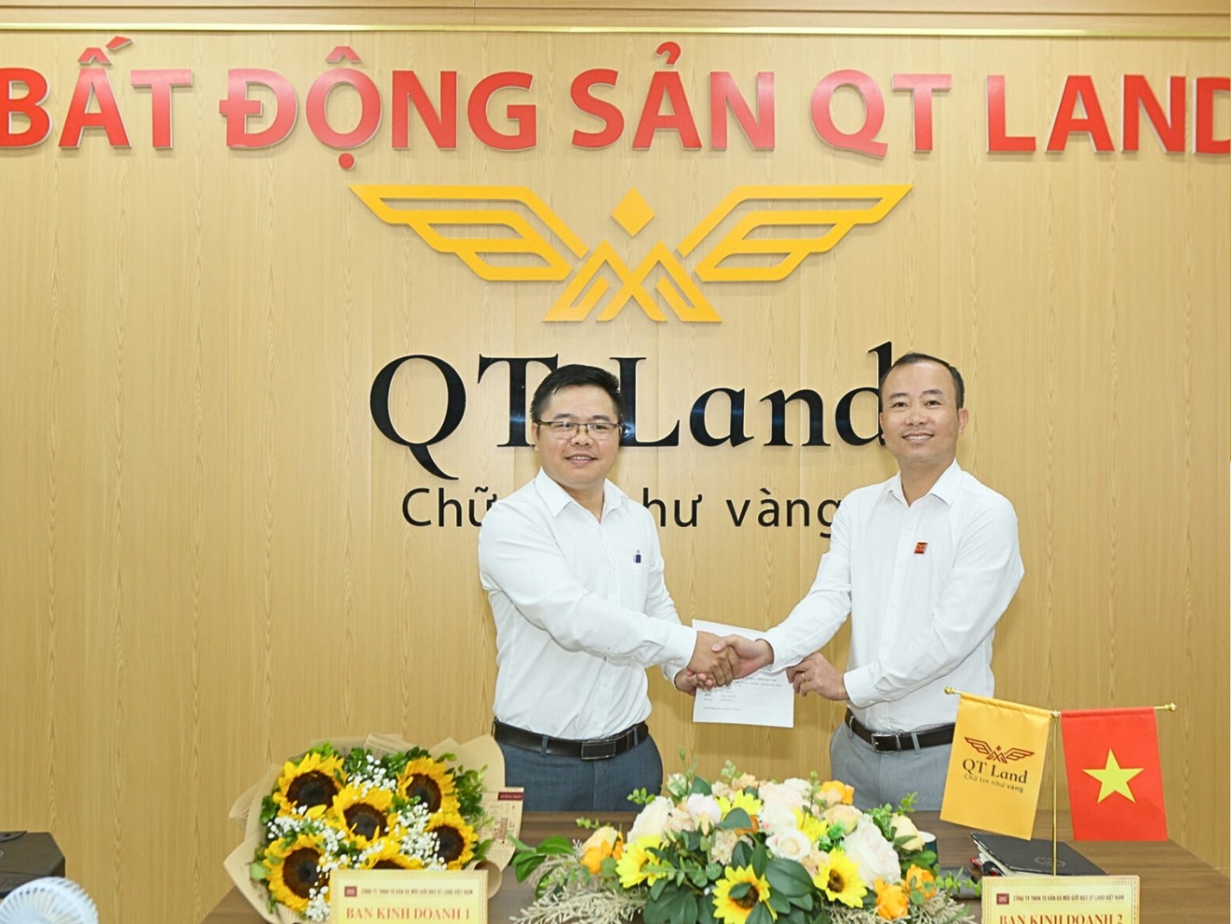 THƯỞNG NÓNG NHÂN SỰ CHỐT NHÀ