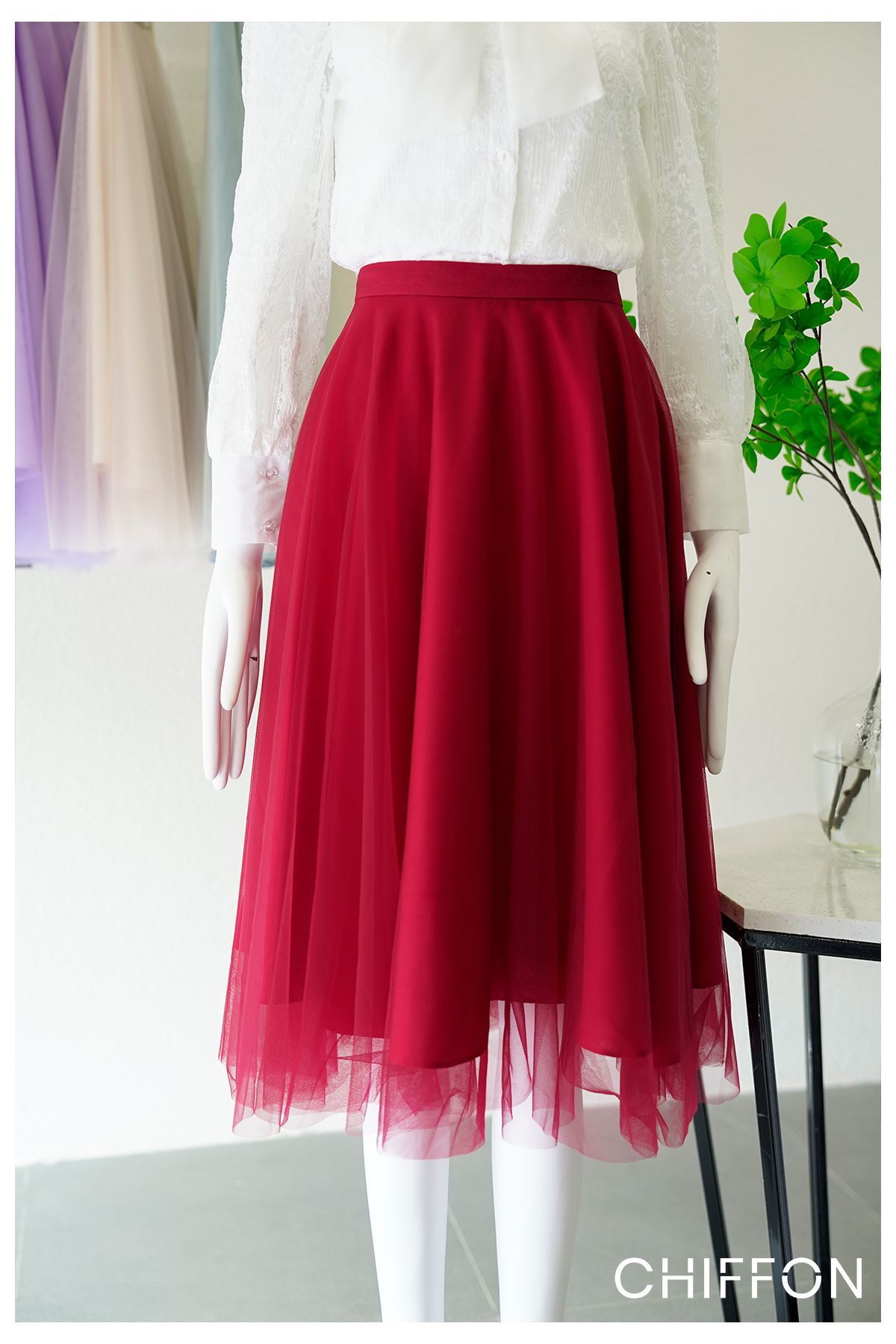 Chân váy midi xòe xếp ly màu đỏ CV03-35 | Thời trang công sở K&K Fashion