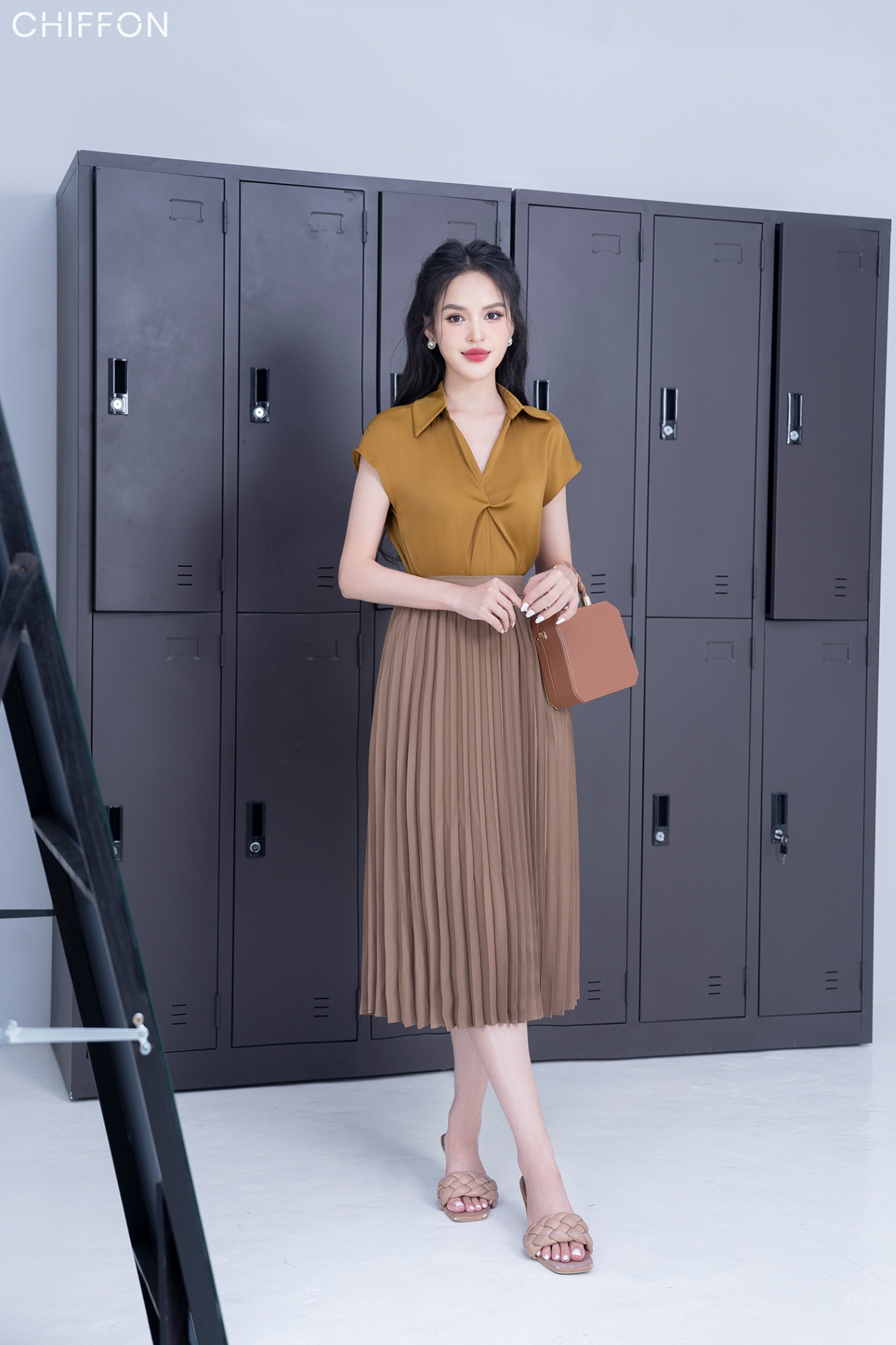 Chân váy dập ly quạt basic_Nâu