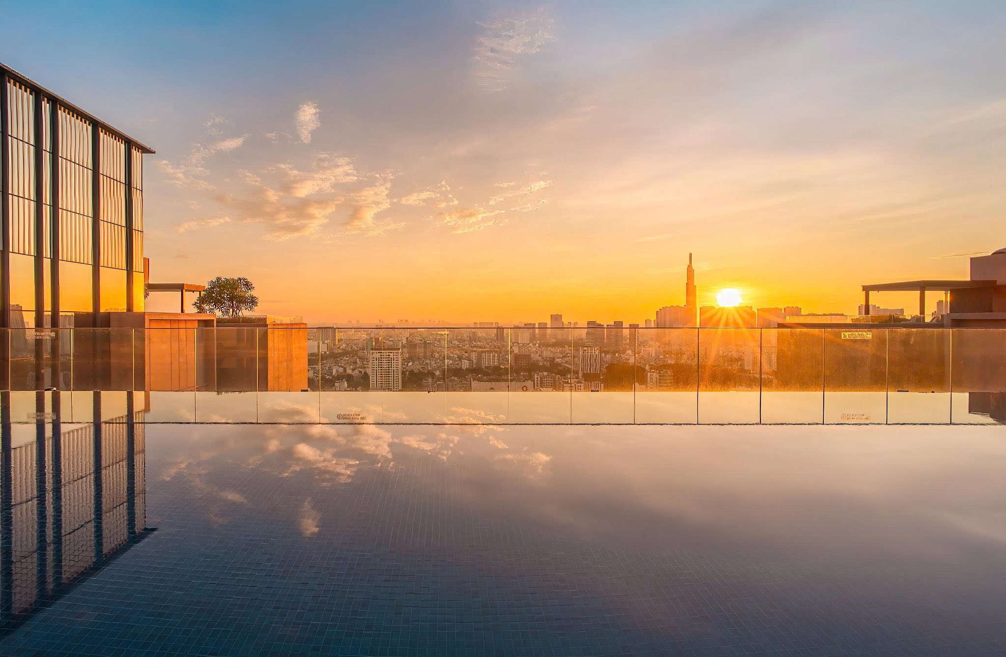 The-Marq-Developed-by-Hong-Kong-Land_The Marq Quận 1 (2).jpg