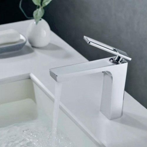 Vòi lavabo 1 lỗ nóng lạnh mạ crom-niken Dukio D1569