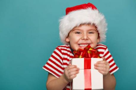 QUÀ NOEL CHO BÉ CON TRAI CƯNG CỦA MẸ