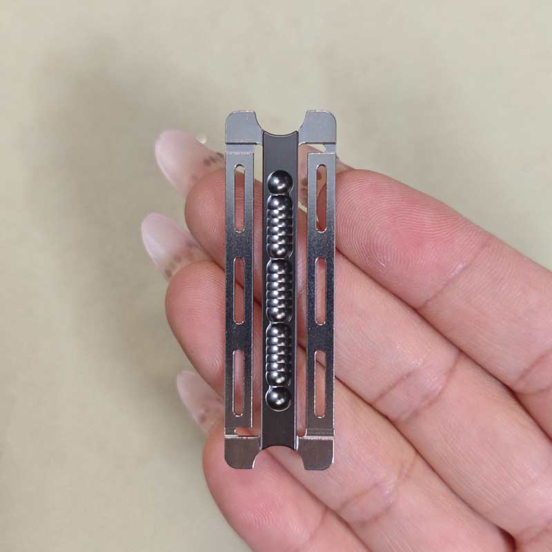 Ray Bi Thay Thế Cho Thẻ Đẩy EDC Phong Linh C01 Zircon by MOT