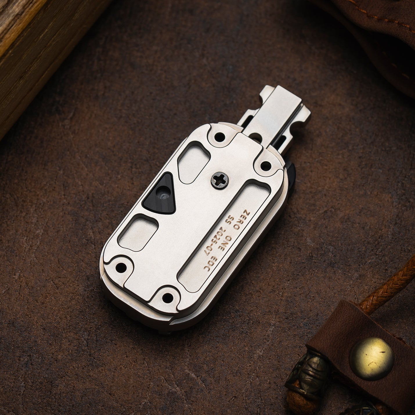 Thẻ Đẩy EDC Slider Core-Ejection by 01EDC