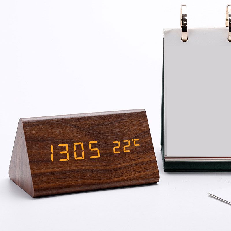 Đồng hồ LED Khối gỗ (Wooden Digital Alarm Clock) - Hình tam giác 15 x 9 x 8 cm