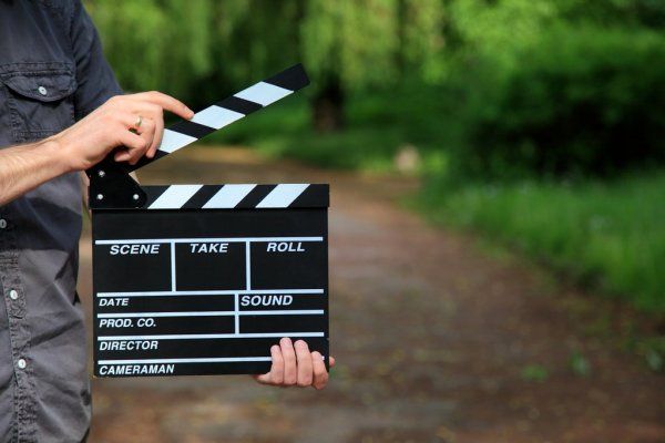 BẢNG ĐIỆN ẢNH (CLAPPER BOARD )