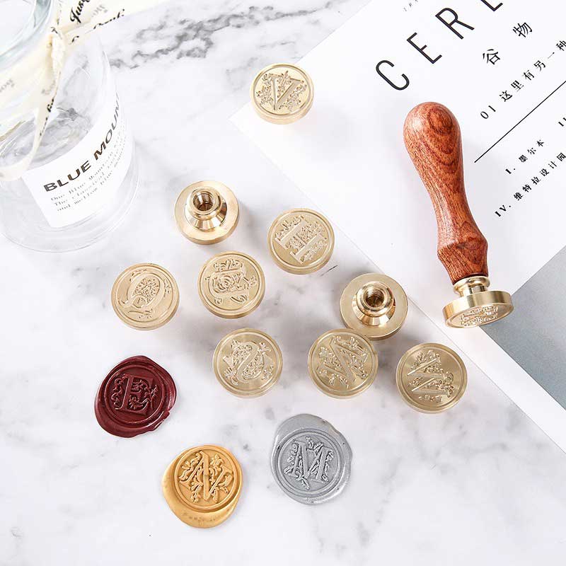 Dấu sáp niêm phong chữ cái Cán gỗ (Wax Seal Alphabet)