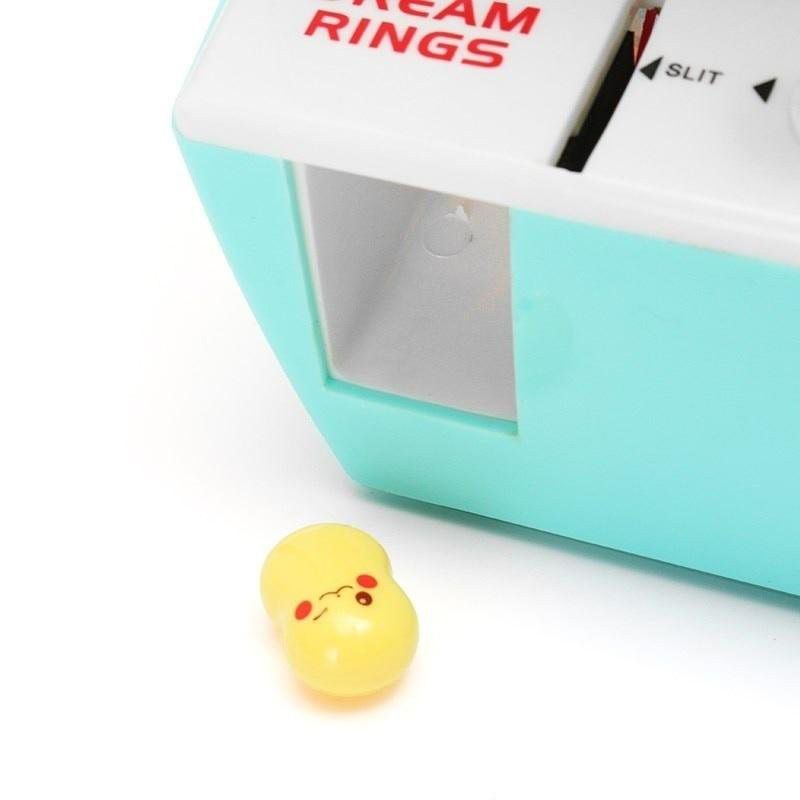 Đồng hồ Báo thức Máy Gắp Kẹo (Candy Grabber Alarm Clock)