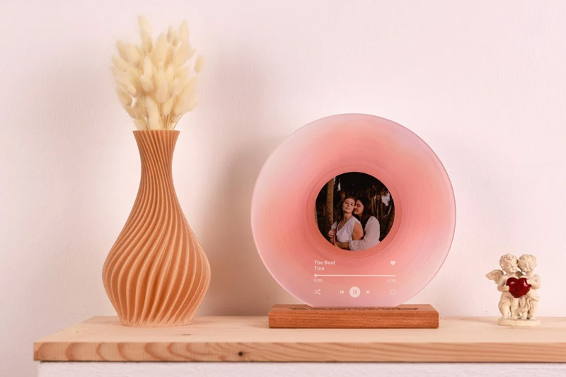 Custom-Hinh-Dia-Nhac-Vinyl-In-Hinh-Theo-Yeu-Cau-15-cm-2.jpg