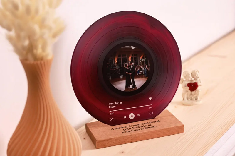 Custom-Hinh-Dia-Nhac-Vinyl-In-Hinh-Theo-Yeu-Cau-15-cm-4.jpg