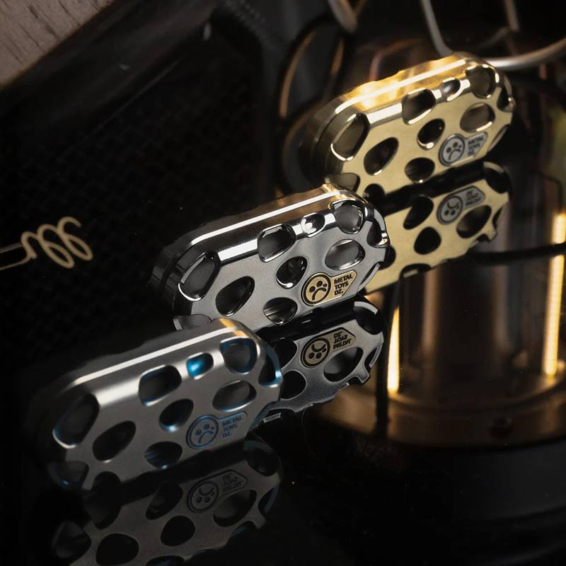 The-Day-EDC-Metal-Toys-Top-B-Kong-by-Dz-Like-New--4.jpg?v=1772112350