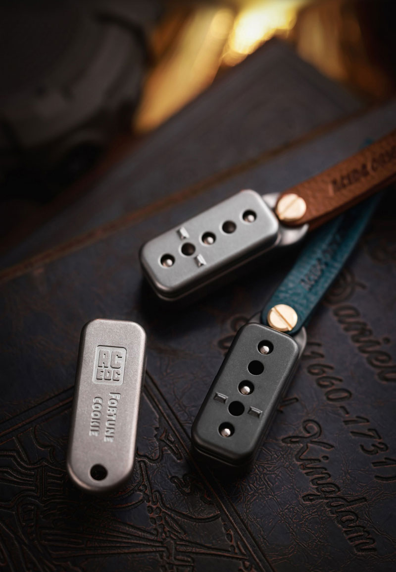 The-Day-EDC-Vo-Cuc-Moc-Khoa-Da-by-ACEDC-Ban-Tinh-the-Titan-Like-New-_the-day--acedc.jpg