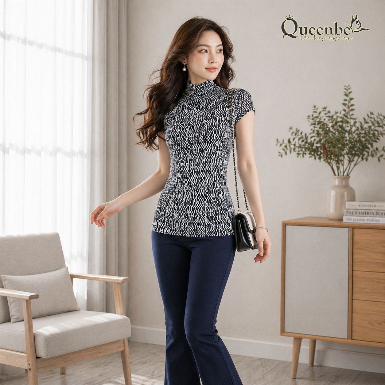 Áo thun nữ hình học kiểu cổ cao ngắn tay Queenbe GLA266