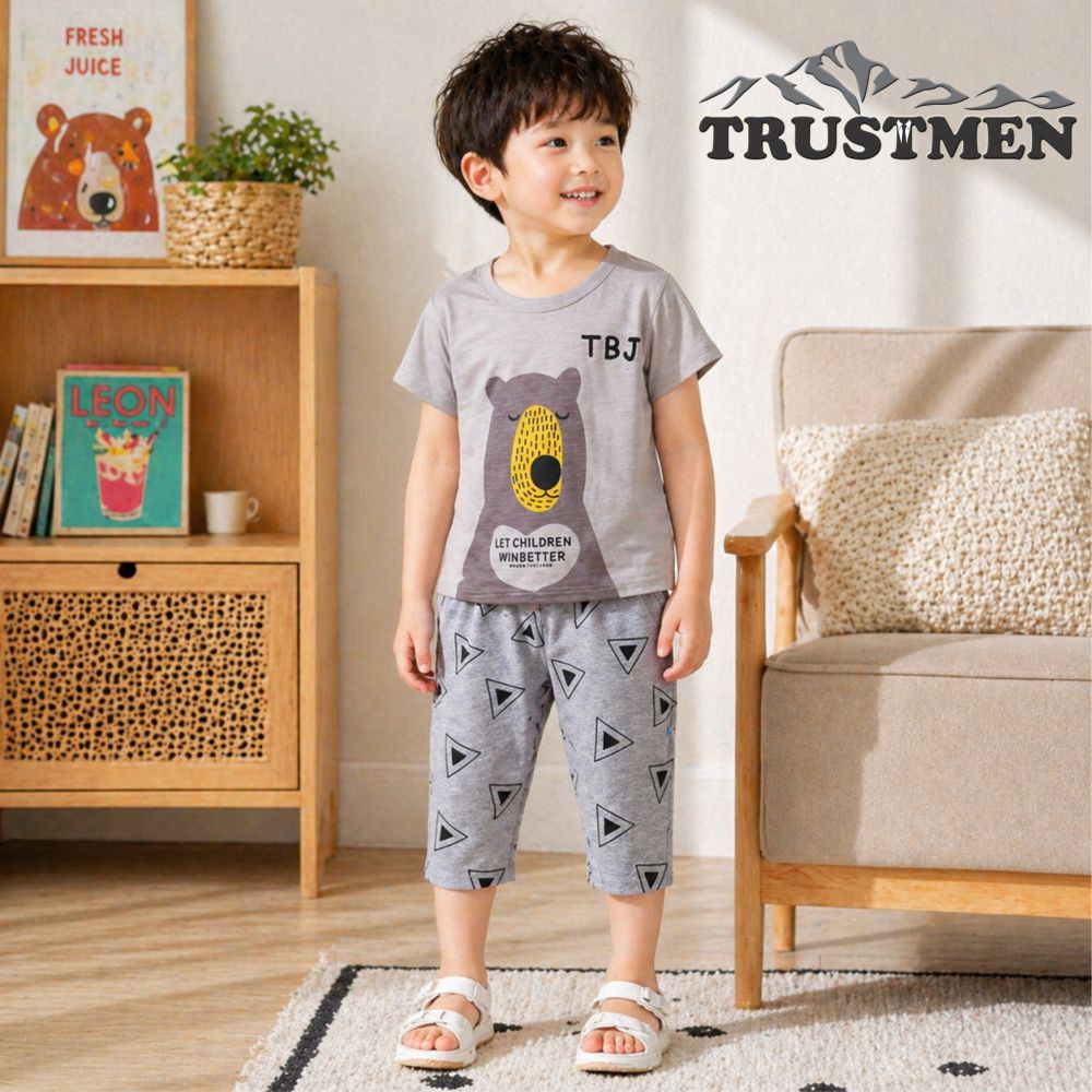 Bộ quần áo bé đầu gấu Trustmen GLSET035 gồm áo thun gấu và quần lỡ vải cotton tinh khiết