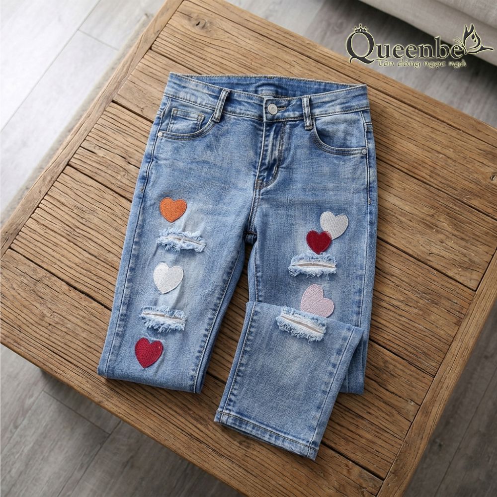 Quần lửng nữ mài rách thêu nghệ thuật dáng ôm Queenbe GLQ086