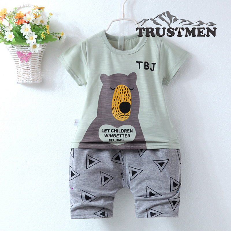 Bo-quan-ao-be-dau-gau-Trustmen-GLSET035-gom-ao-thun-gau-va-quan-lo-vai-cotton-tinh-khiet_bo_quan_ao_be_trai_mua_he_bo_do_be_trai_dep_GLSET035 (2).jpg