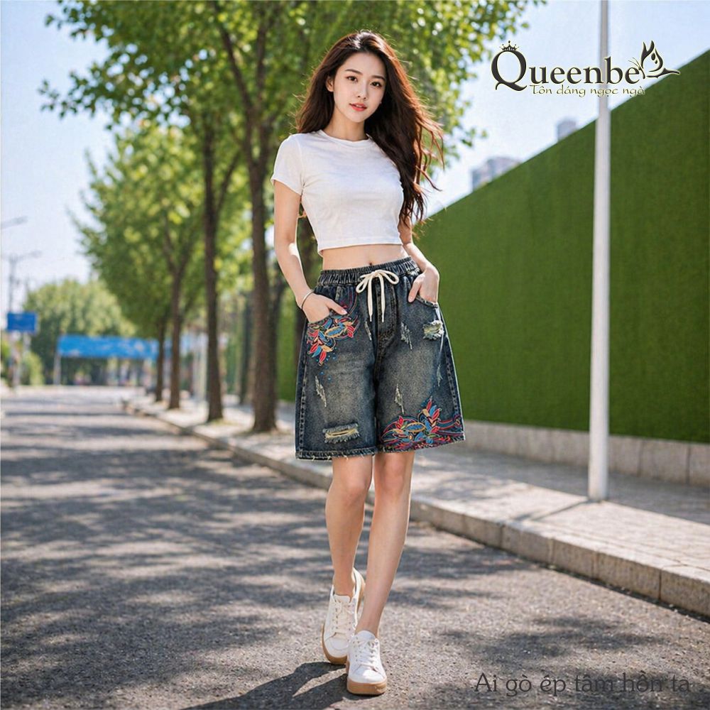 Quan-short-jean-nu-rach-phong-cach-tu-do-GLQ119-3.jpg?v=1777136281