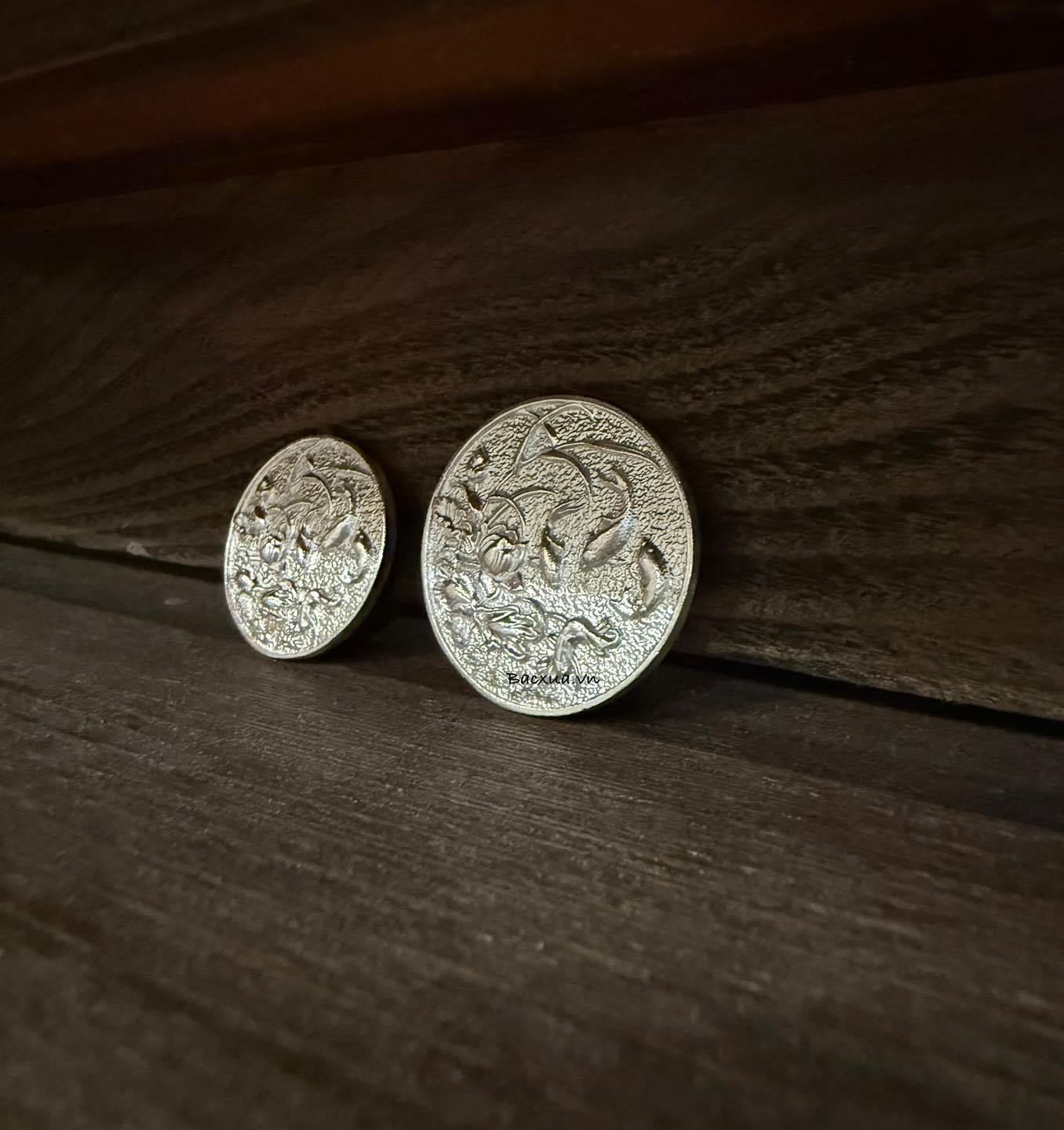 Đồng xu cá chép hoa sen 2,5cm bạc nguyên chất 99