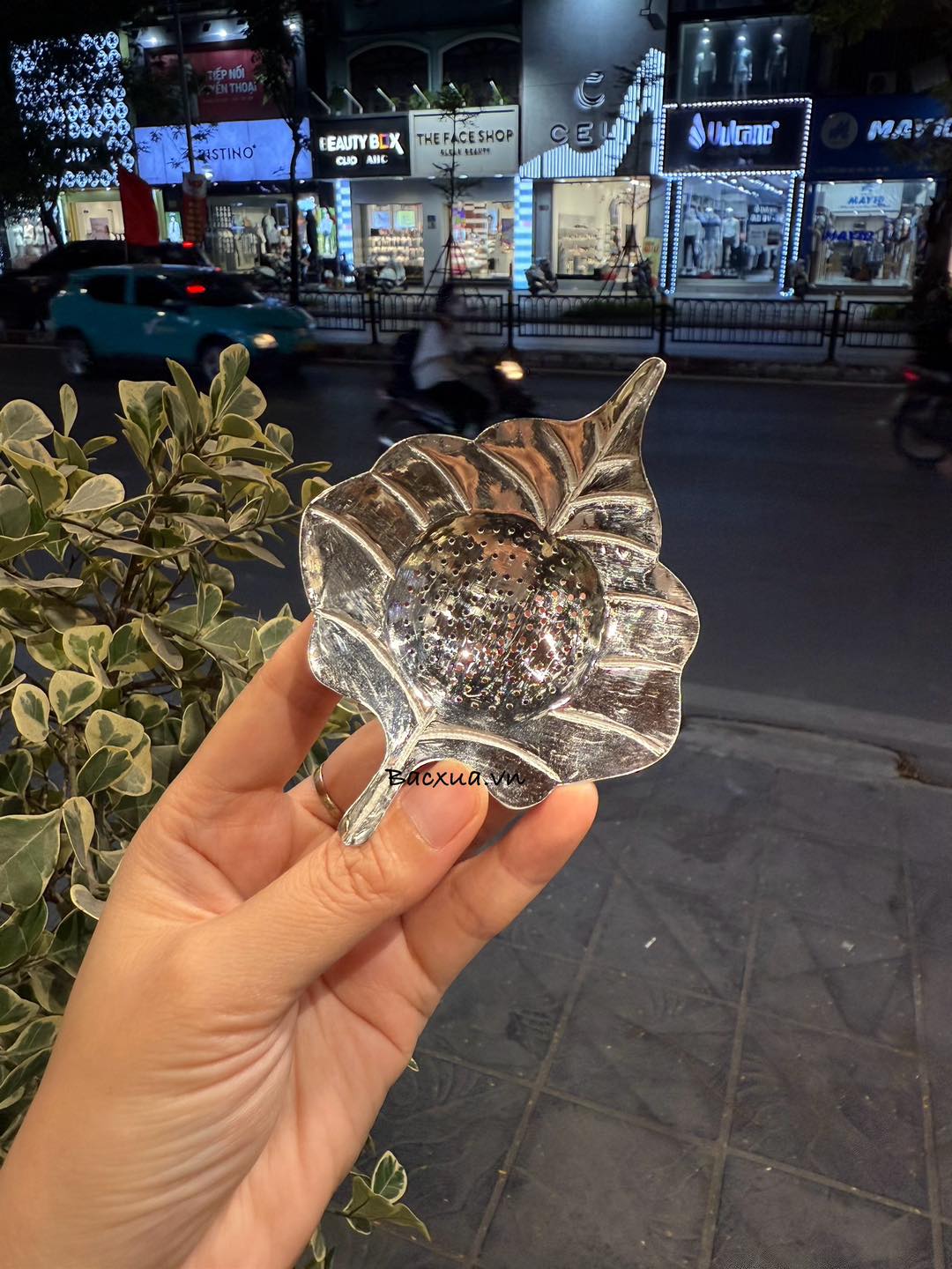 Lọc trà hình chiếc lá bạc nguyên chất