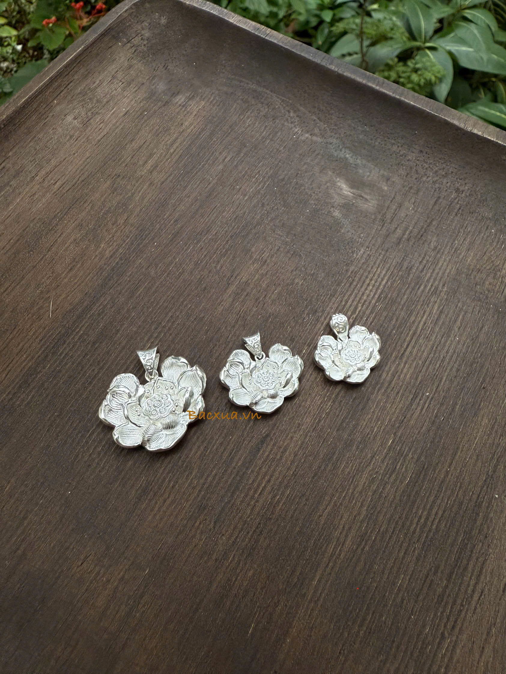 Mặt Liên Hoa dáng khánh trường mệnh 3cm bạc nguyên chất