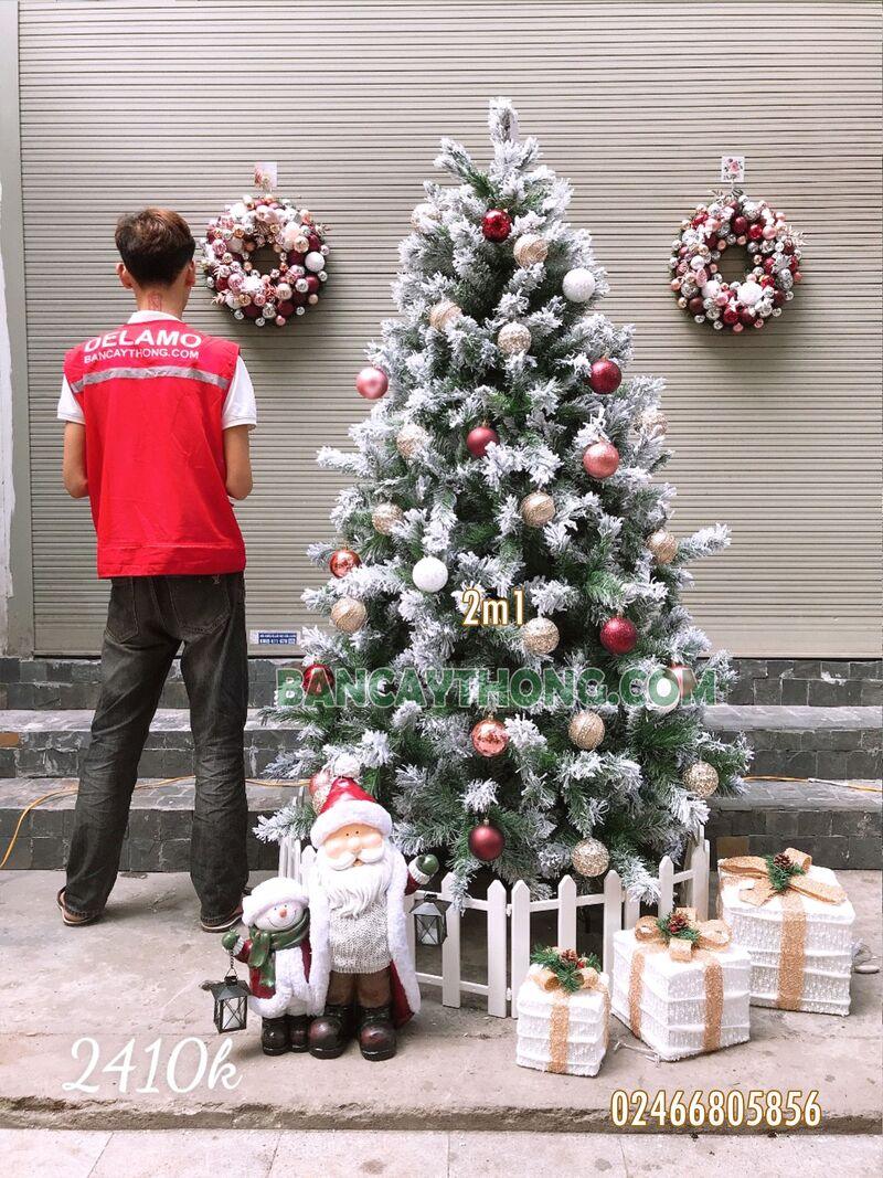 Trang trí noel giáng sinh độc đáo cho cửa hàng 14.10.2023