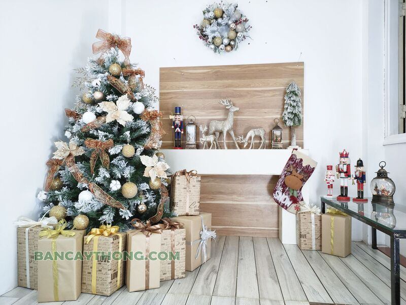 Mẫu trang trí decor tiểu cảnh noel sang trọng cho căn hộ 25.10.2023