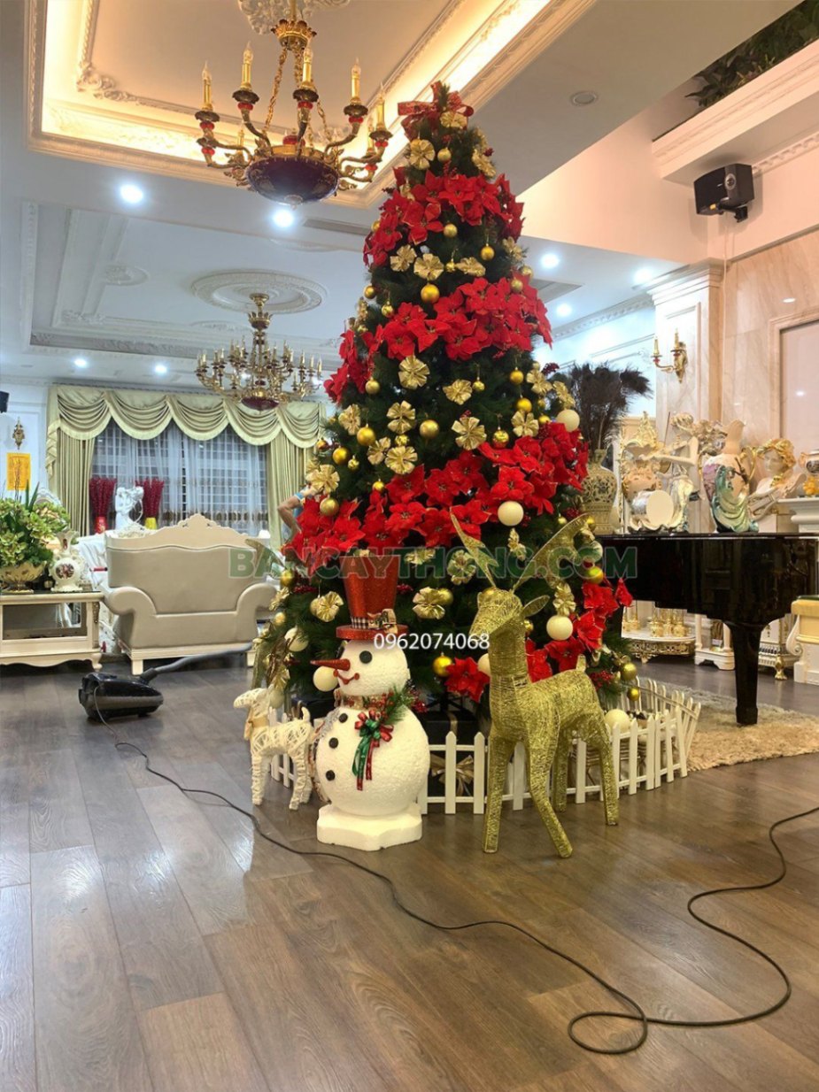 Mẫu trang trí cây thông noel đẹp cho biệt thự 25.10.2023