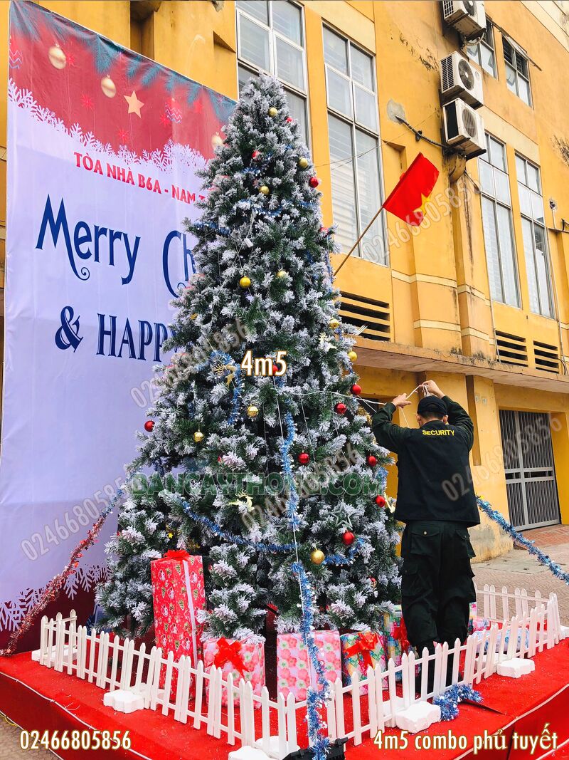 Cây thông noel 3 loại lá cao 4m5 đã trang trí combo hoàng gia