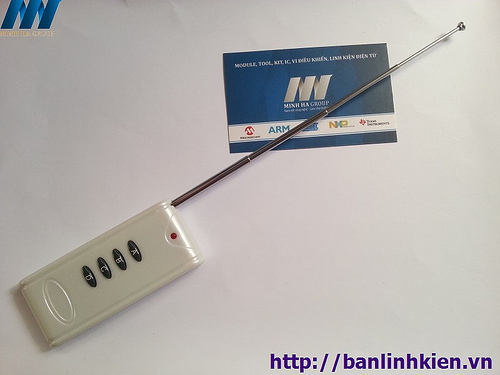 Tay Phát RF315 4 Kênh 500M