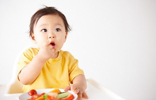 Hướng dẫn bổ sung vitamin D cho trẻ - Chăm sóc bé thiếu vitamin như thế nào?