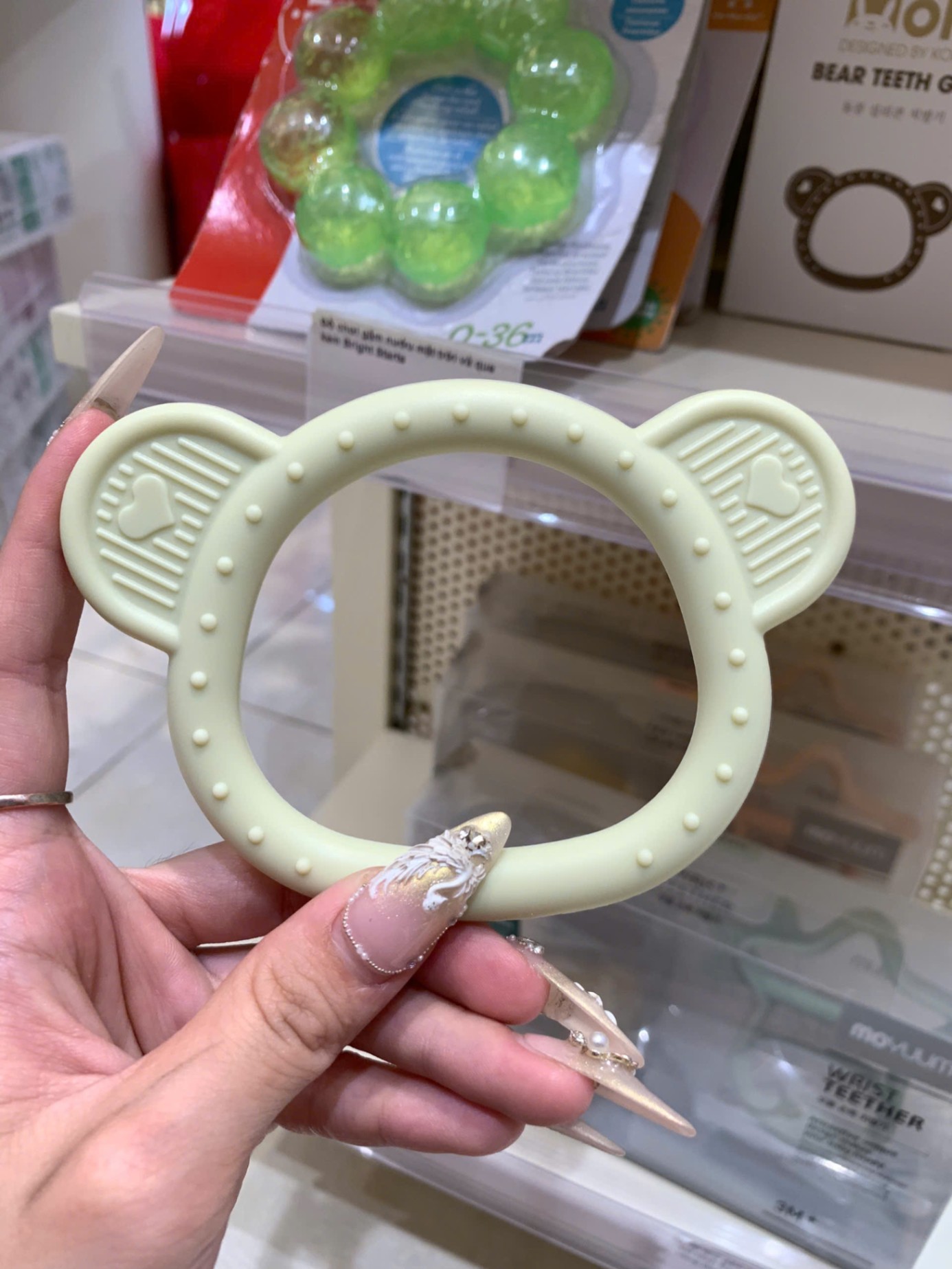 Molli - Gặm nướu hình mặt gấu màu xanh sáng ( light green )