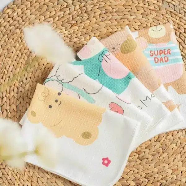 Molli - Tấm lót chống thấm 4 Lớp ( hình ngẫu nhiên )