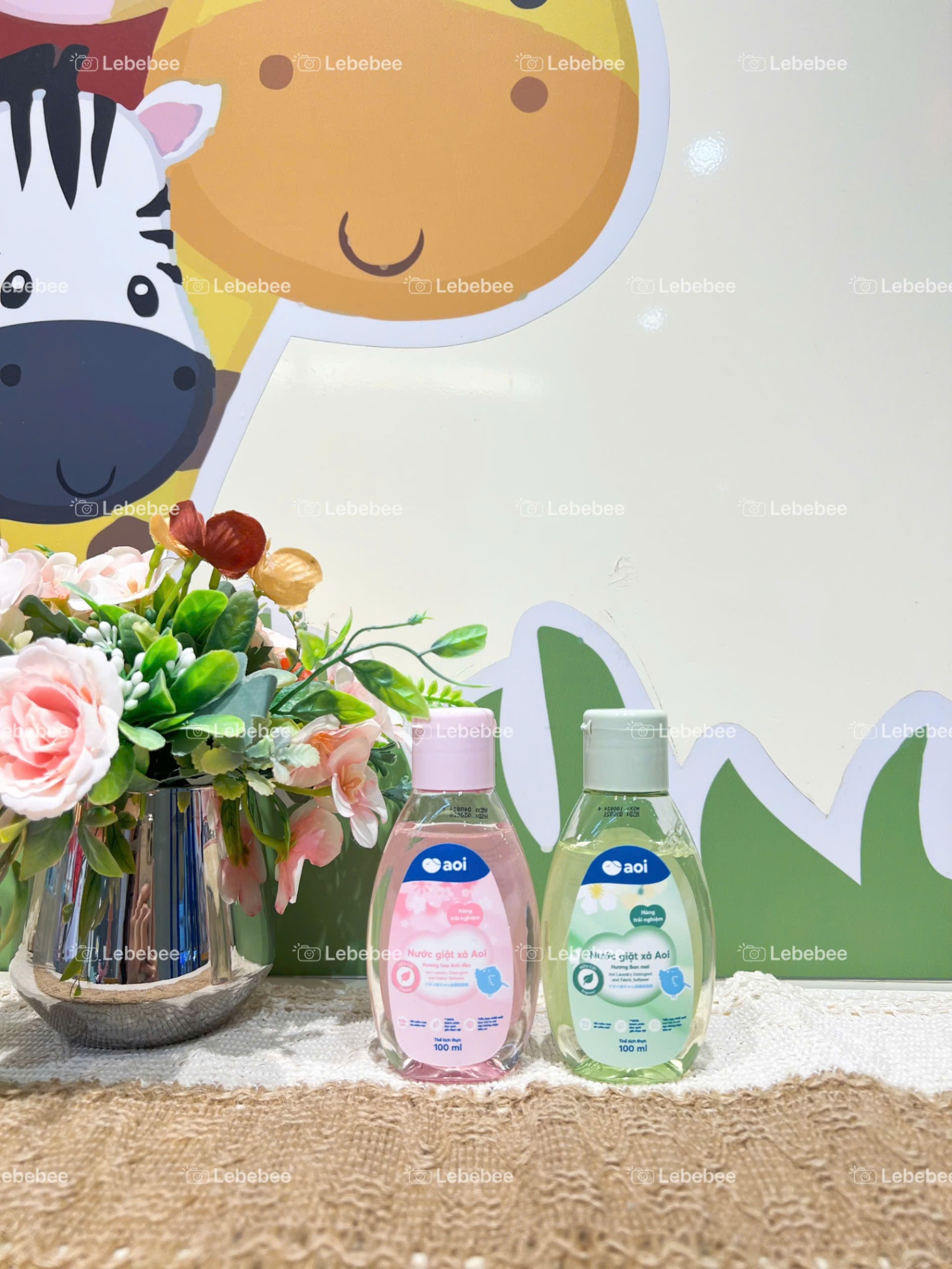 Nước giặt xả aoi hương hoa anh đào ( màu hồng )