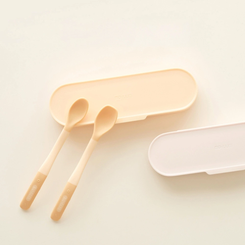 thìa ăn dặm moyuum silicone màu vàng