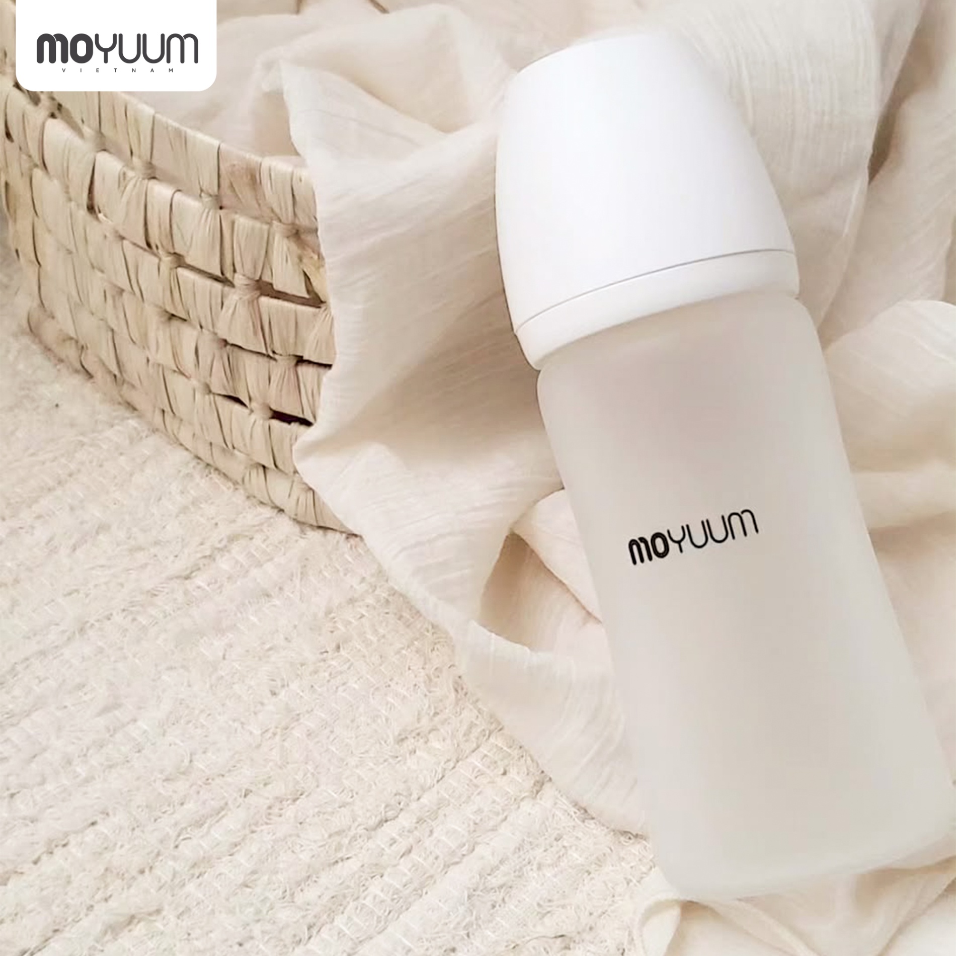 bình sữa thủy tinh moyuum silicone coating glass bottle 240ml