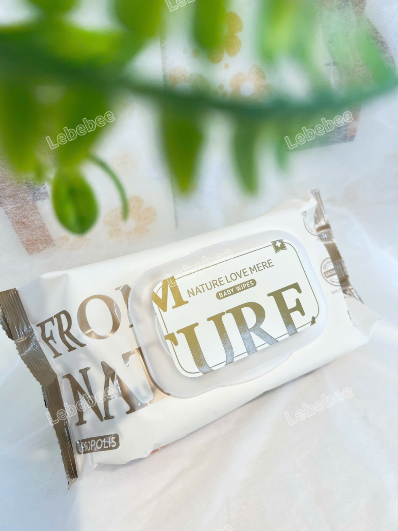 Khăn ướt keo ong Nature love mere Hàn Quốc (80 tờ)