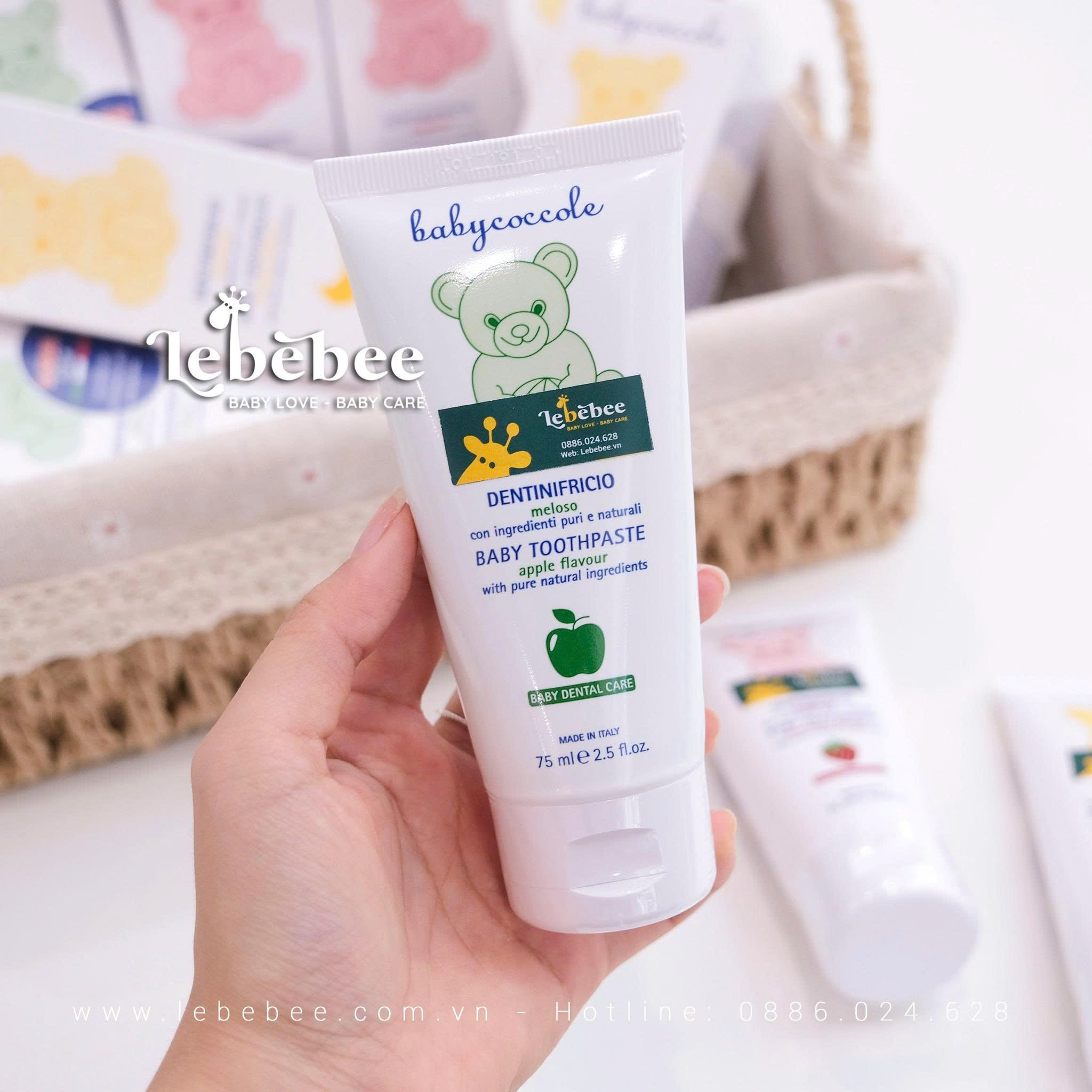 Kem đánh răng Babycoccole hương táo cho bé từ sơ sinh