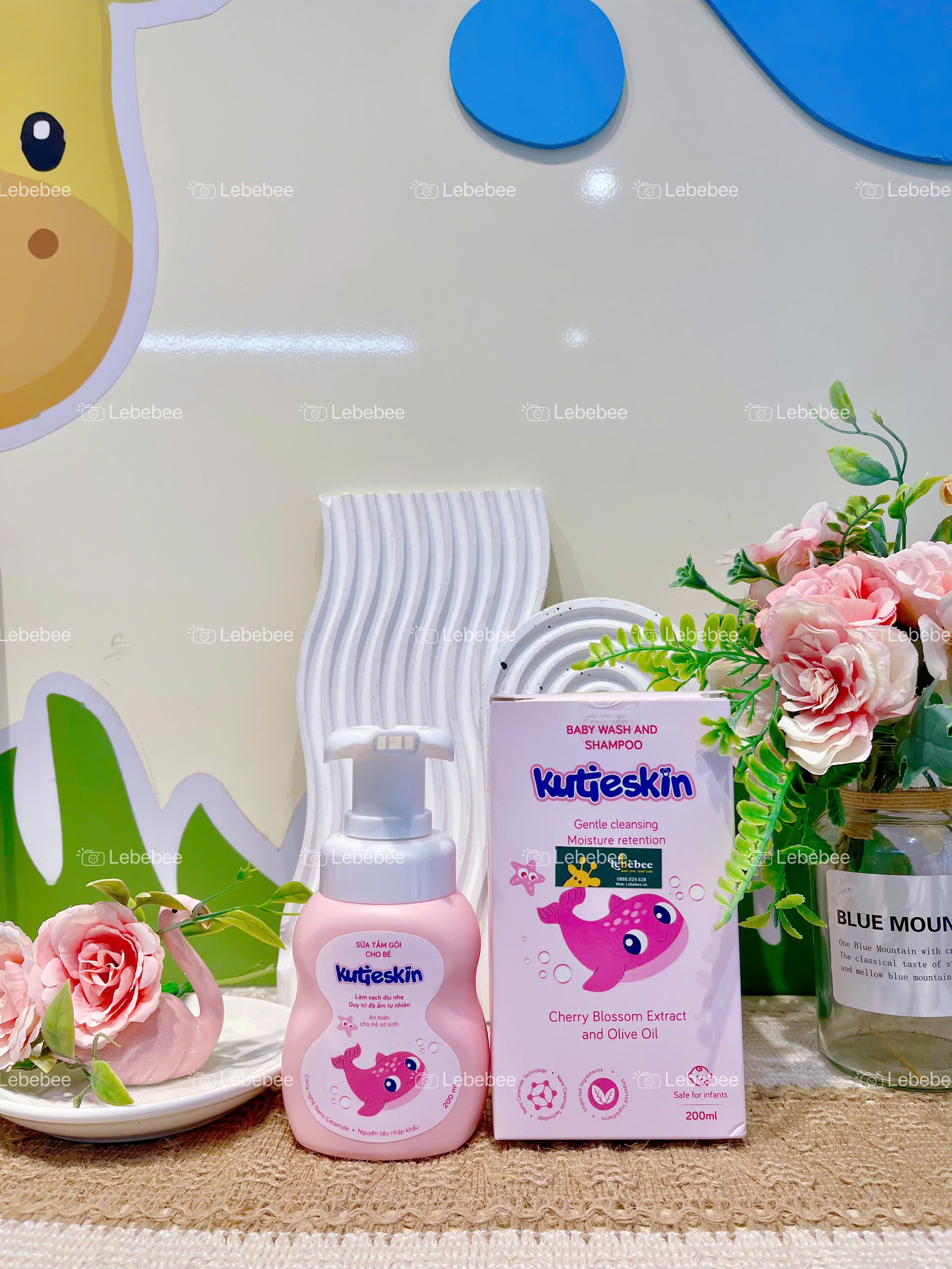Sữa tắm gội kutieskin cho  bé chiết xuất hoa anh đào và dầu oliu