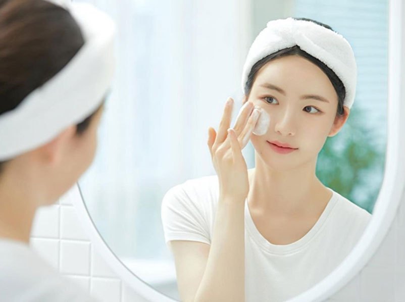 Lý do tại sao bạn không thể bỏ qua việc skincare ban đêm?