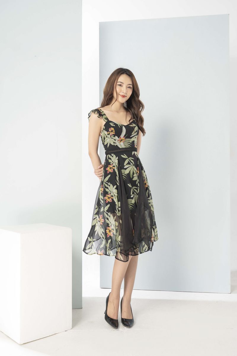 váy hoa họa tiết hoa văn