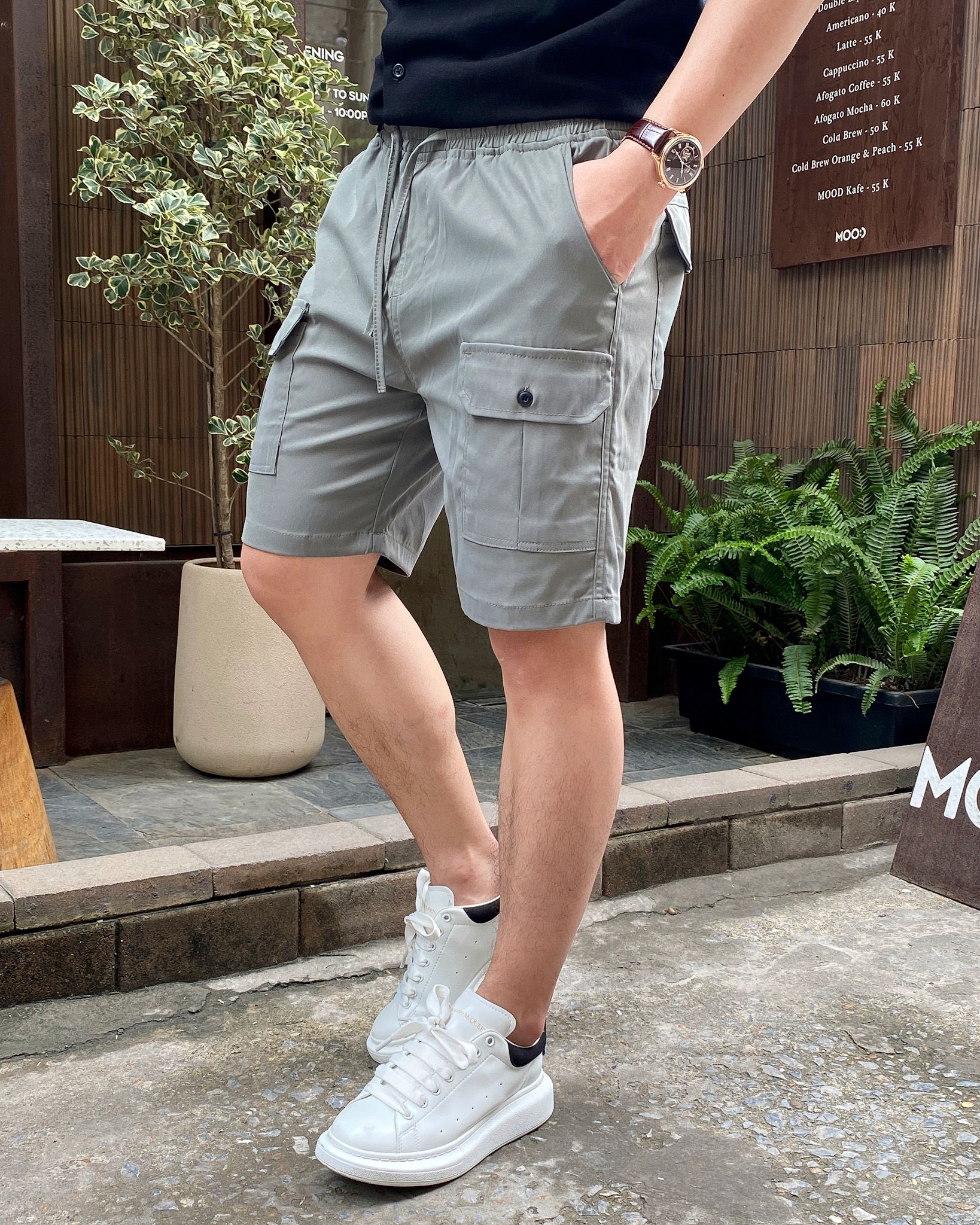 Short khaki túi hộp