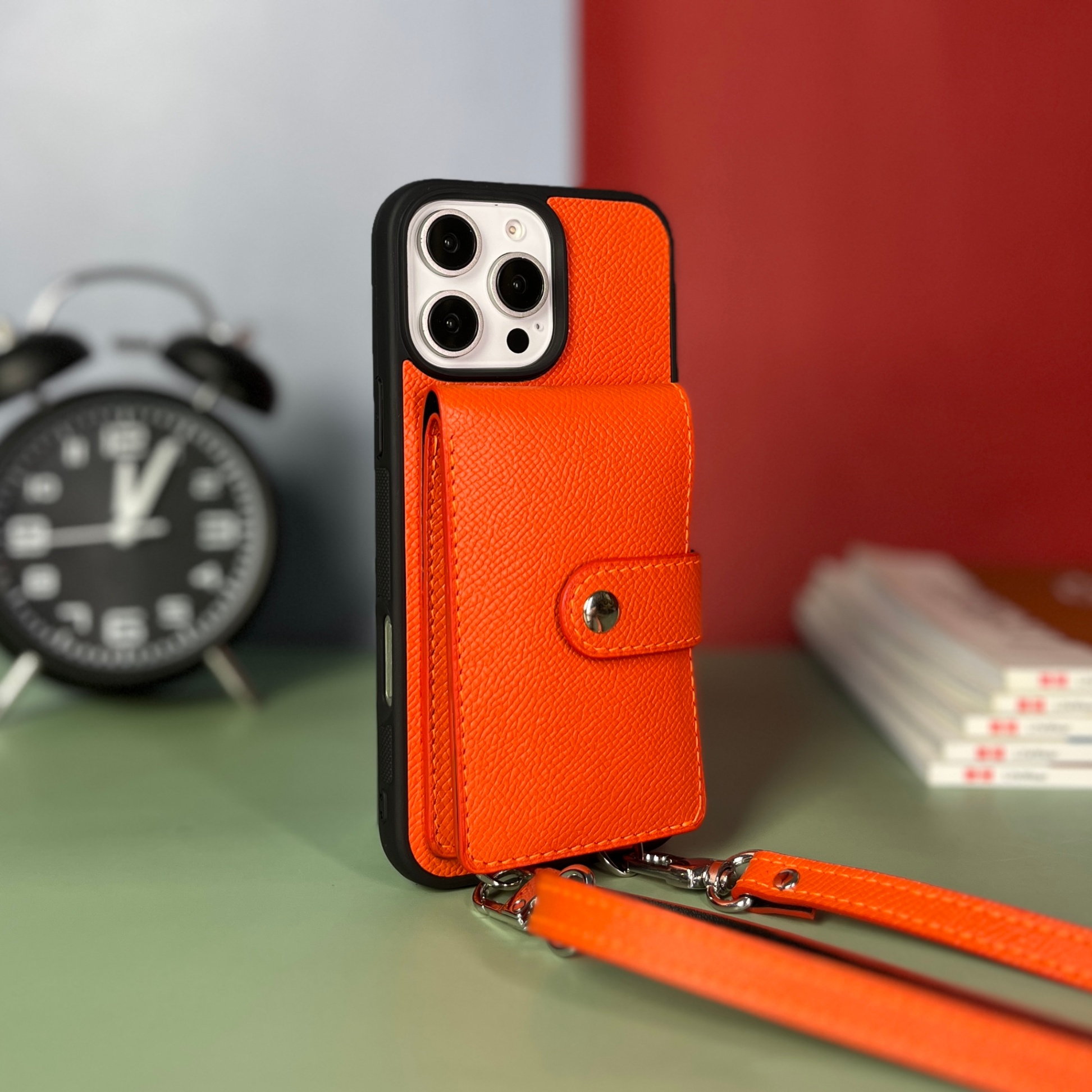 Ốp da thủ công viền đen Rivet kèm dây đeo - Epsom