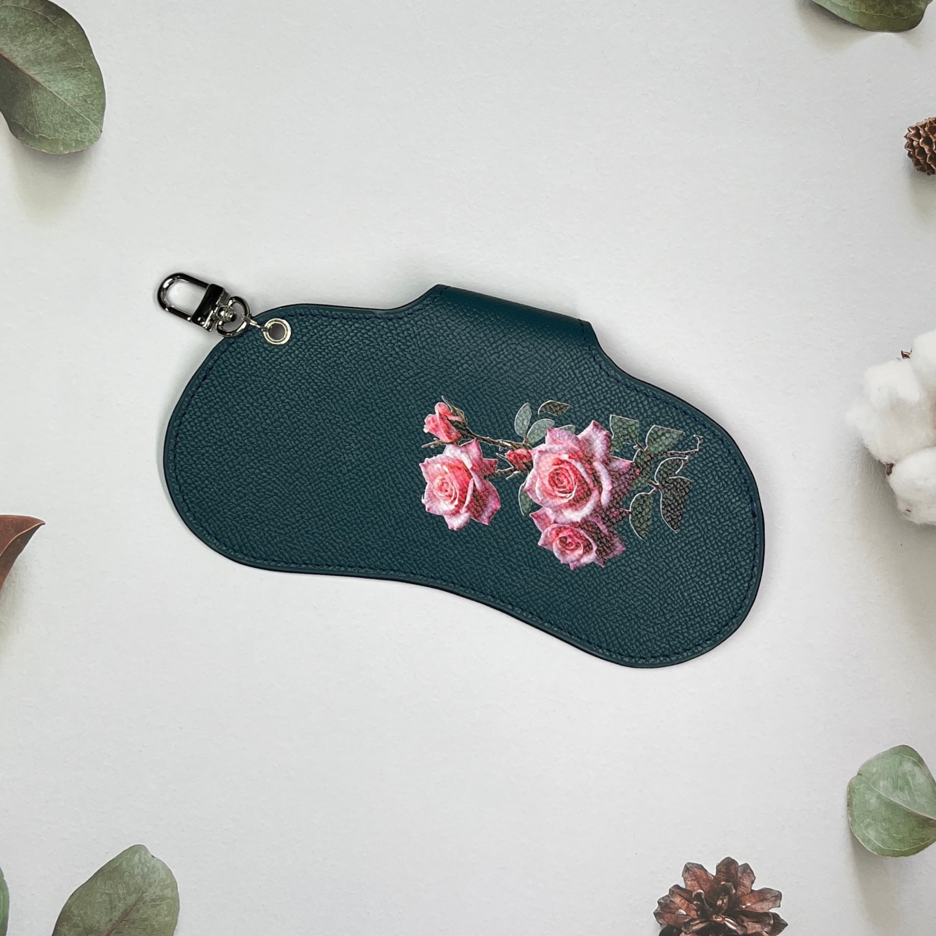 Bao da đựng kính da epsom chế tác thủ công kèm dây đeo, in hình