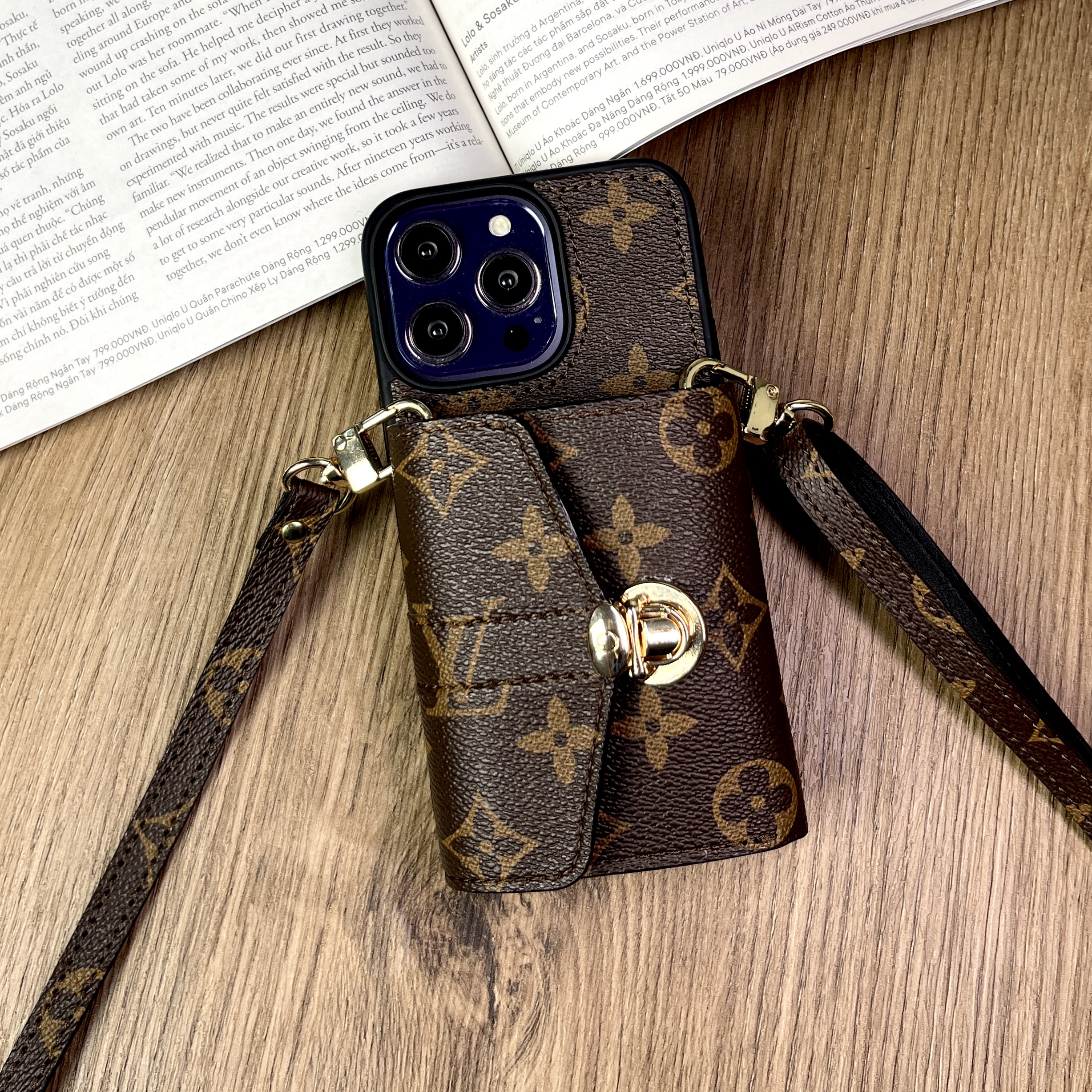 Ốp da thủ công ngăn ví khoá sập Noir Classic kèm dây đeo LV